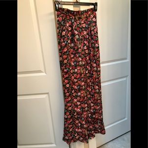 Flowery flowy paper bag pants